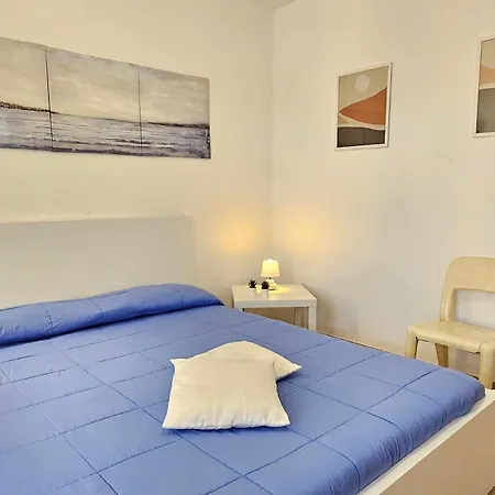 Holiday home Helle Editerrane Mit Terrasse Und Garten Nur 50 Meter Vom Meer Entfern - B57316