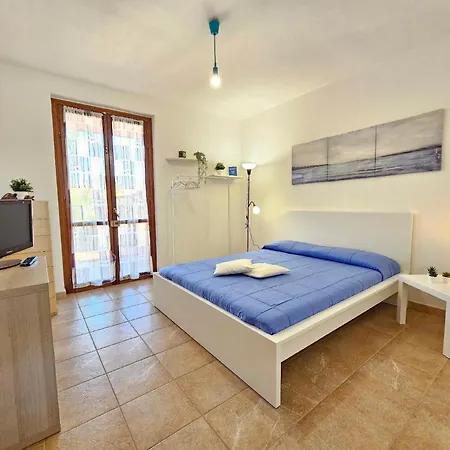 Helle Editerrane Mit Terrasse Und Garten Nur 50 Meter Vom Meer Entfern - B57316 Cefalu