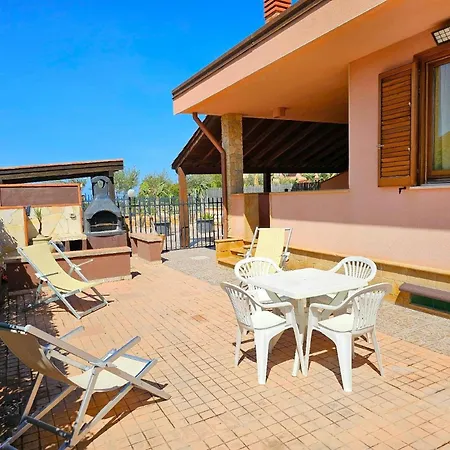 Helle Editerrane Mit Terrasse Und Garten Nur 50 Meter Vom Meer Entfern - B57316 Cefalu